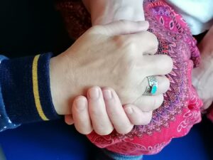 Berührung tut gut Brustkrebs, Gebärmutterhalskrebs, Gebärmutterkrebs, Myome, chronische Schmerzen Operationen, Chemotherapie, PTBS, Posttraumatische Belastungsstörung,