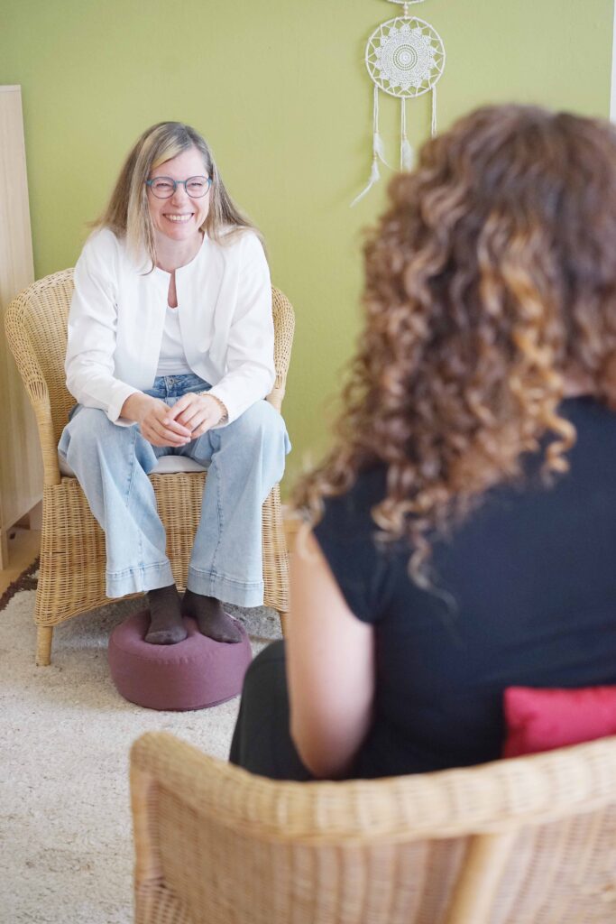 Angelika Kunjan, Heilprakrtiker, Praxis in Bielefeld, Shiatsu, Osteopathie, Trauma, Schwangerschaft