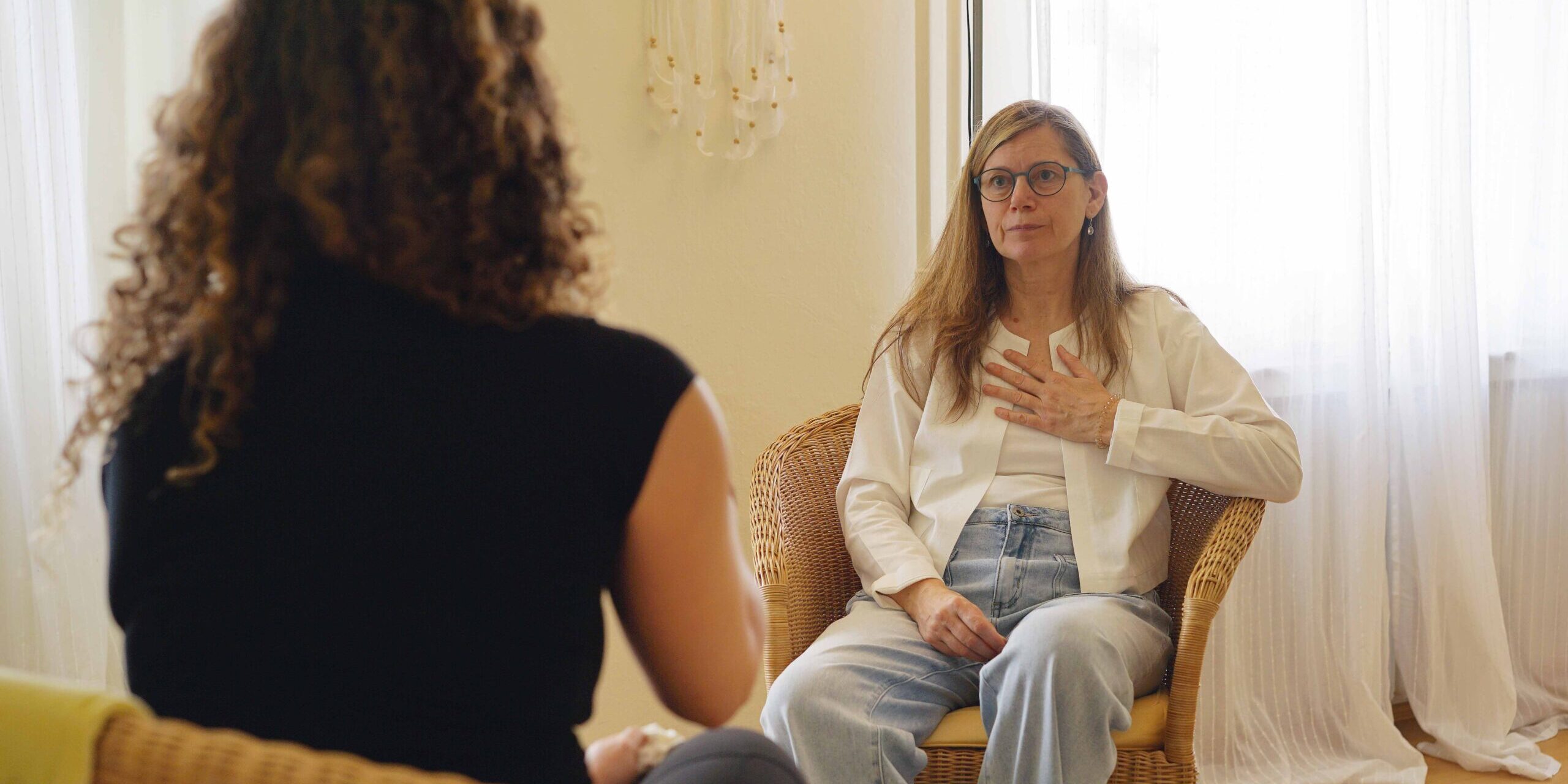 Angelika Kunjan, Heilprakrtiker, Praxis in Bielefeld, Shiatsu, Osteopathie, Trauma, Schwangerschaft