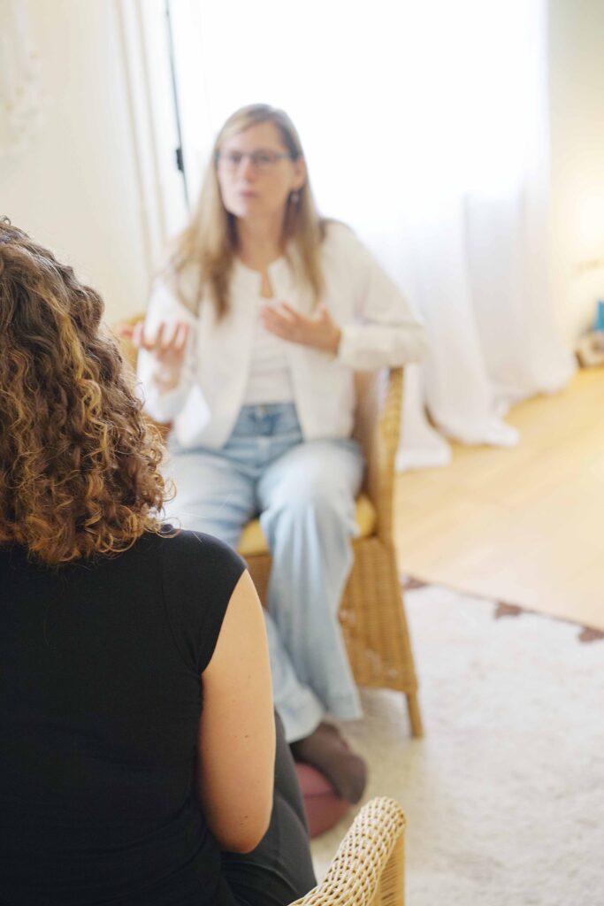 Angelika Kunjan, Heilprakrtiker, Praxis in Bielefeld, Shiatsu, Osteopathie, Trauma, Schwangerschaft