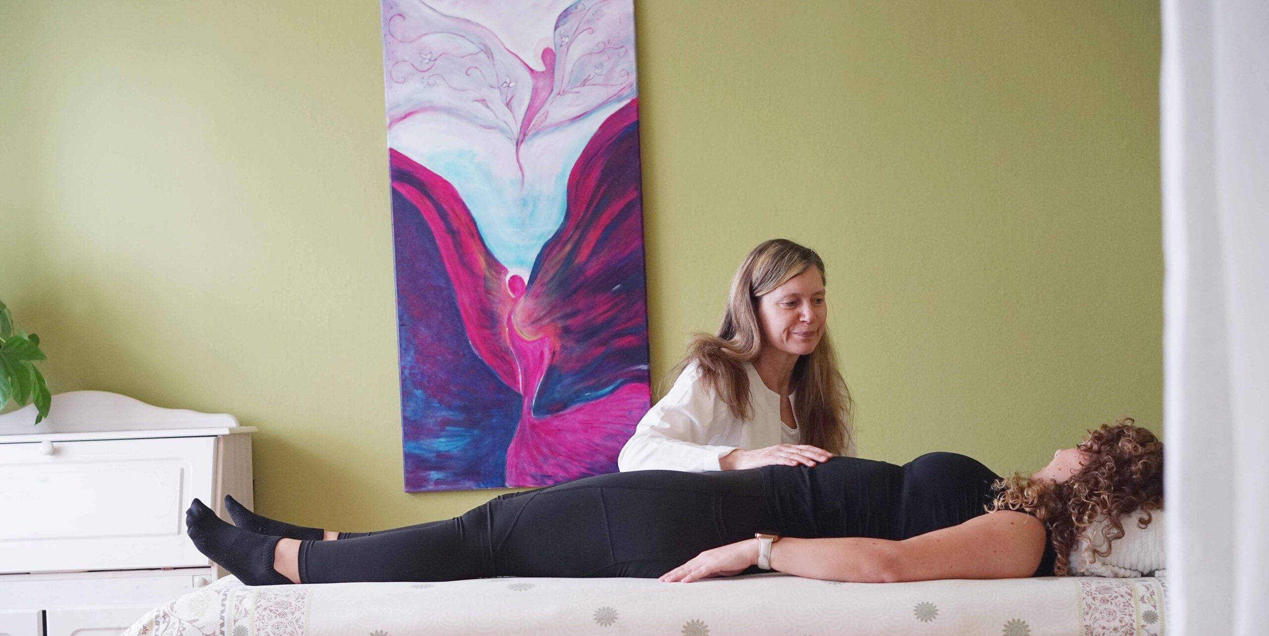 Angelika Kunjan, Heilprakrtiker, Praxis in Bielefeld, Shiatsu, Osteopathie, Trauma, Schwangerschaft