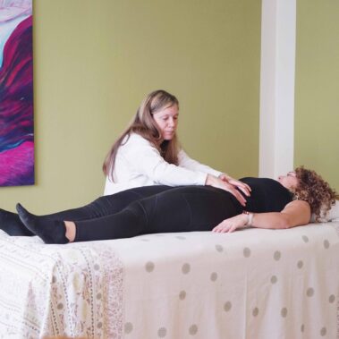 Angelika Kunjan, Heilprakrtiker, Praxis in Bielefeld, Shiatsu, Osteopathie, Trauma, Schwangerschaft